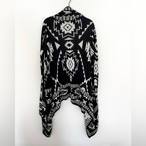 H&M Divided Tribal Pattern Cardigan Size XS - Picture 3 of 4